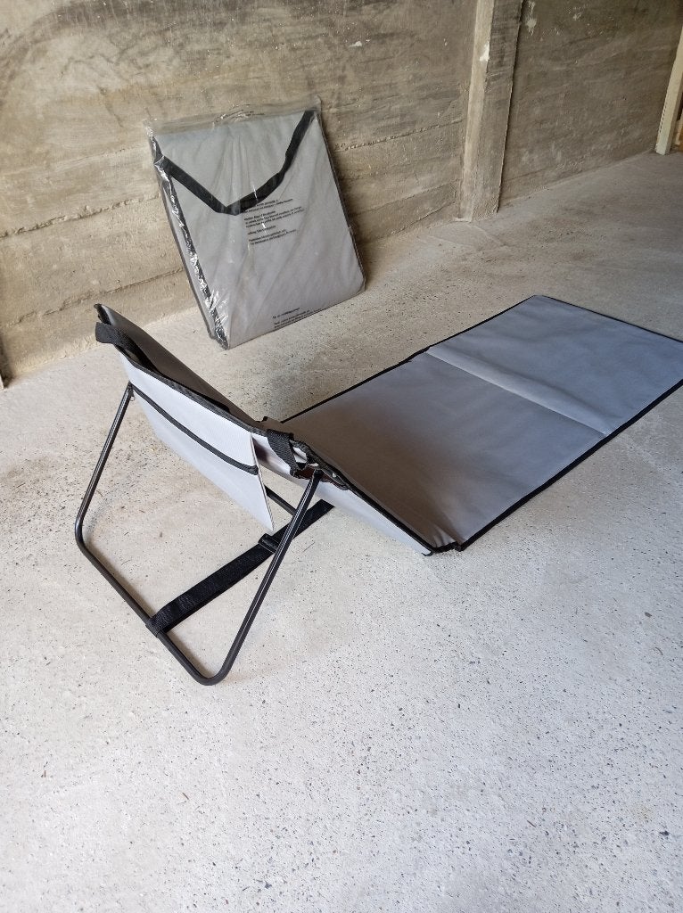 Ligmat grijs, 2 stuks, Tuin en Terras, Ligbedden, Zo goed als nieuw, Kunststof, Inklapbaar, Verstelbaar, Ophalen