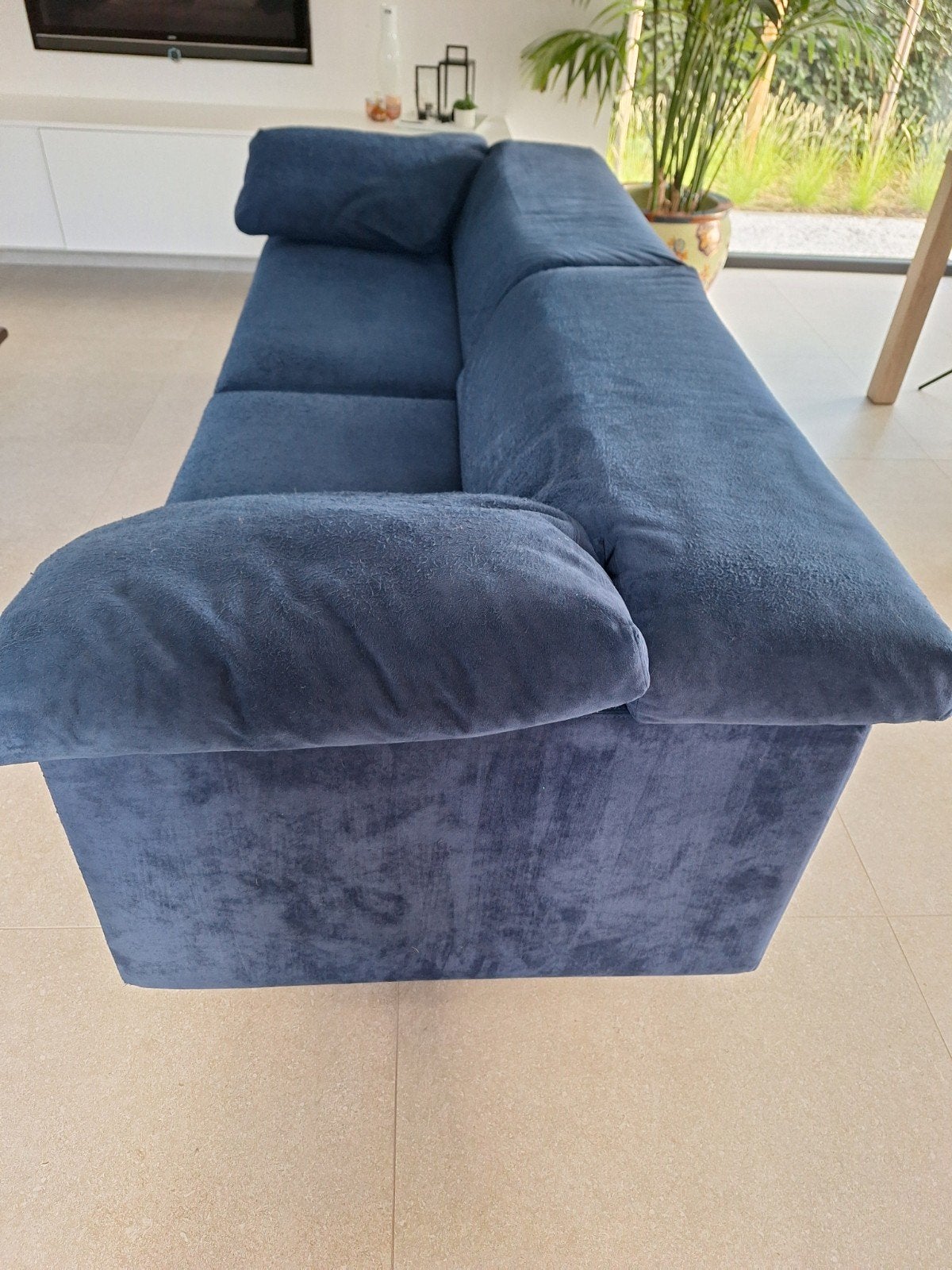 alcantara 3 zitbank, Enlèvement