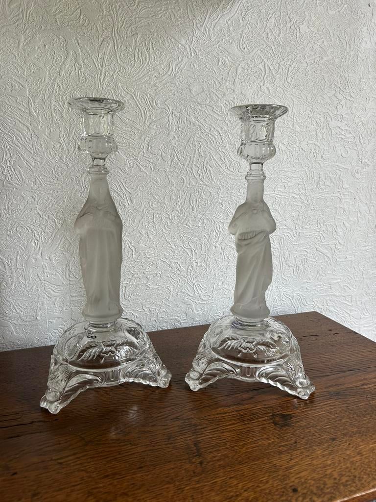 Twee religieuze glazen kandelaars, Antiek en Kunst, Ophalen, Glas