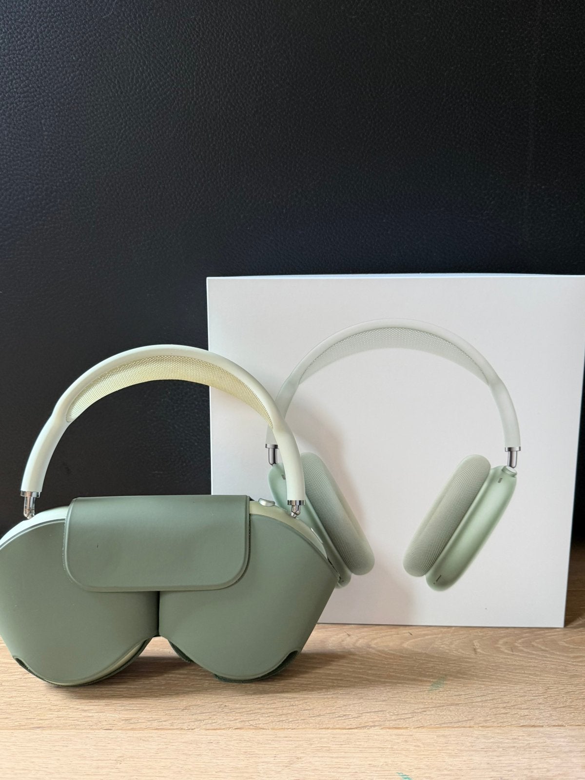 Airpods max apple, Draadloos, Ophalen of Verzenden, Zo goed als nieuw, Groen