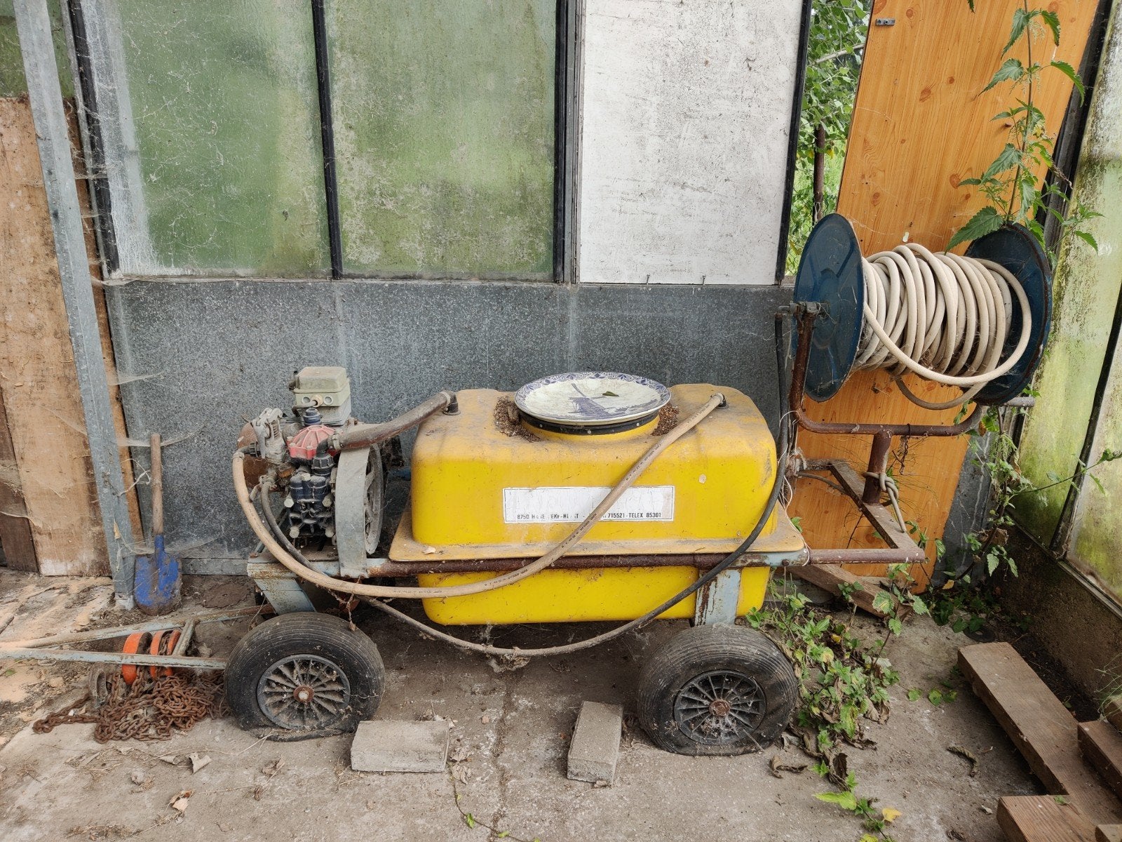 Berthoud Pulvexel spuitwagen, Ophalen