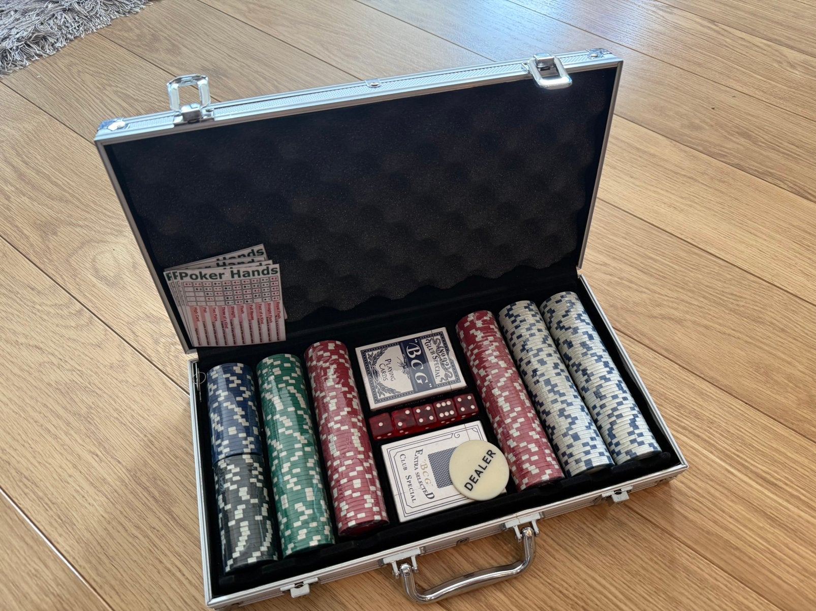 Pokerset - Nieuw, Hobby en Vrije tijd, Ophalen of Verzenden