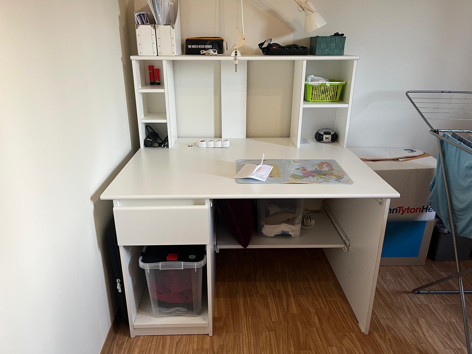 Stevig wit bureau met opbouw-demonteerbaar, Huis en Inrichting, Bureaus, Ophalen, Gebruikt, Overige materialen, Wit