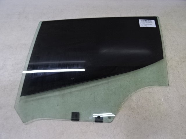 VITRE ARRIERE GAUCHE Renault Clio IV (5R) (01-2012/08-2021), Renault, Utilisé, Peter-Huppertz-Straße 5
51063  Köln, DE, Dialog.deutschland@renault.de