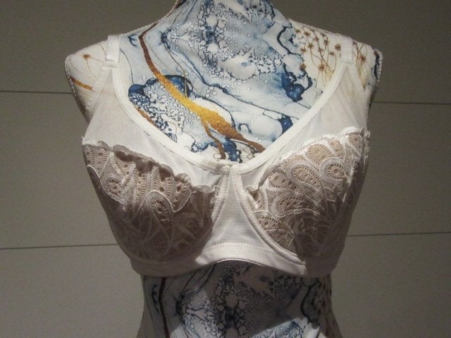 Witte BH  - Dames - Lingerie - 105E, Vêtements | Femmes, Sous-vêtements & Lingerie, Enlèvement ou Envoi, Blanc, Soutien-gorge