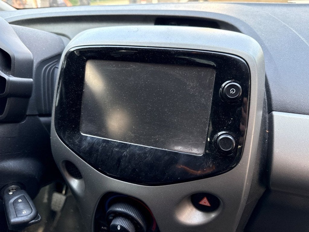 ORDINATEUR MULTIMEDIA Toyota Aygo (B40) (|861400H010|), Kundenbetreuung@toyota.de, Toyota, Utilisé, Toyota-Allee 2
50858  Köln, DE