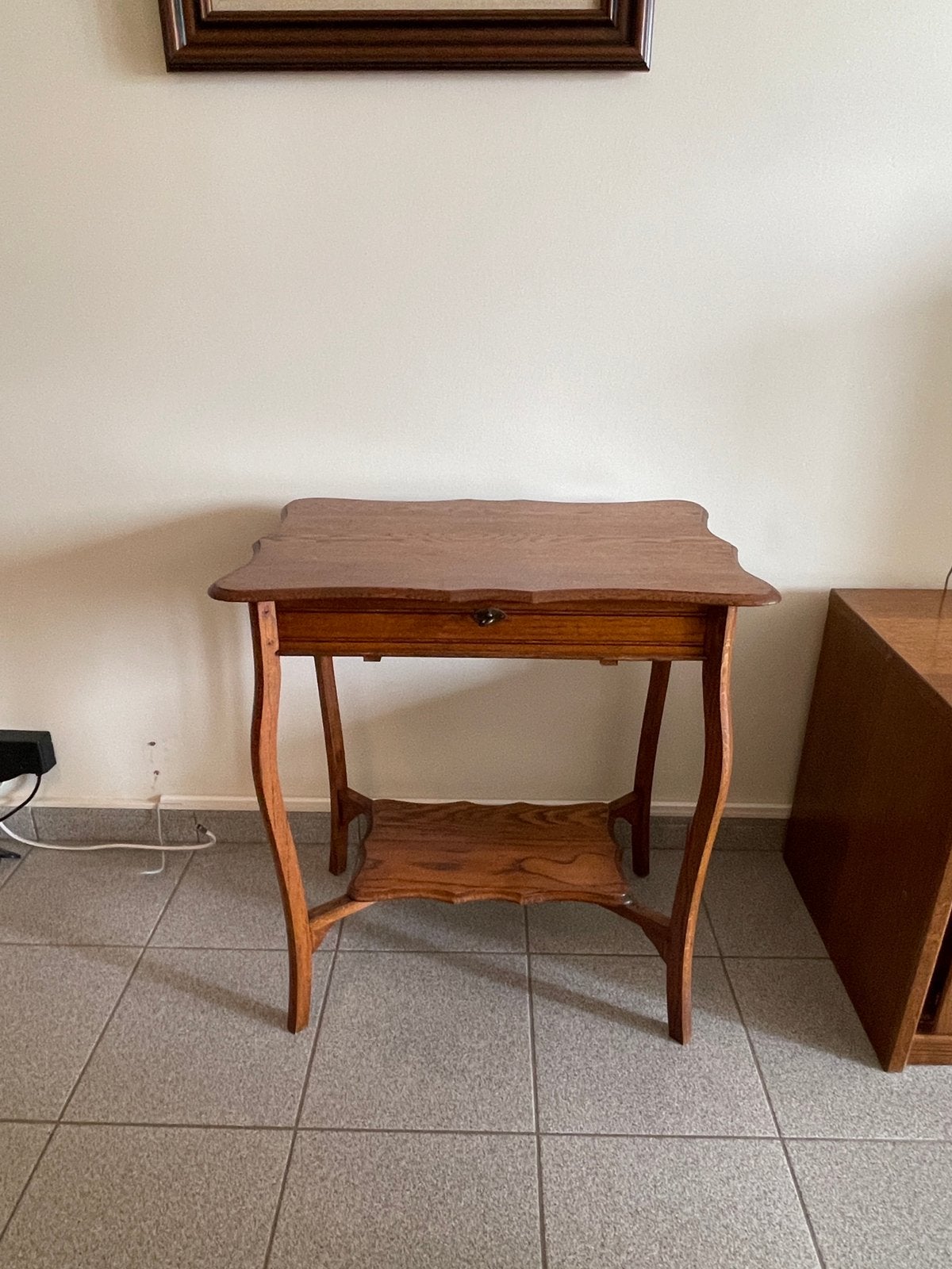Tafeltje met openklapbaar blad, Enlèvement