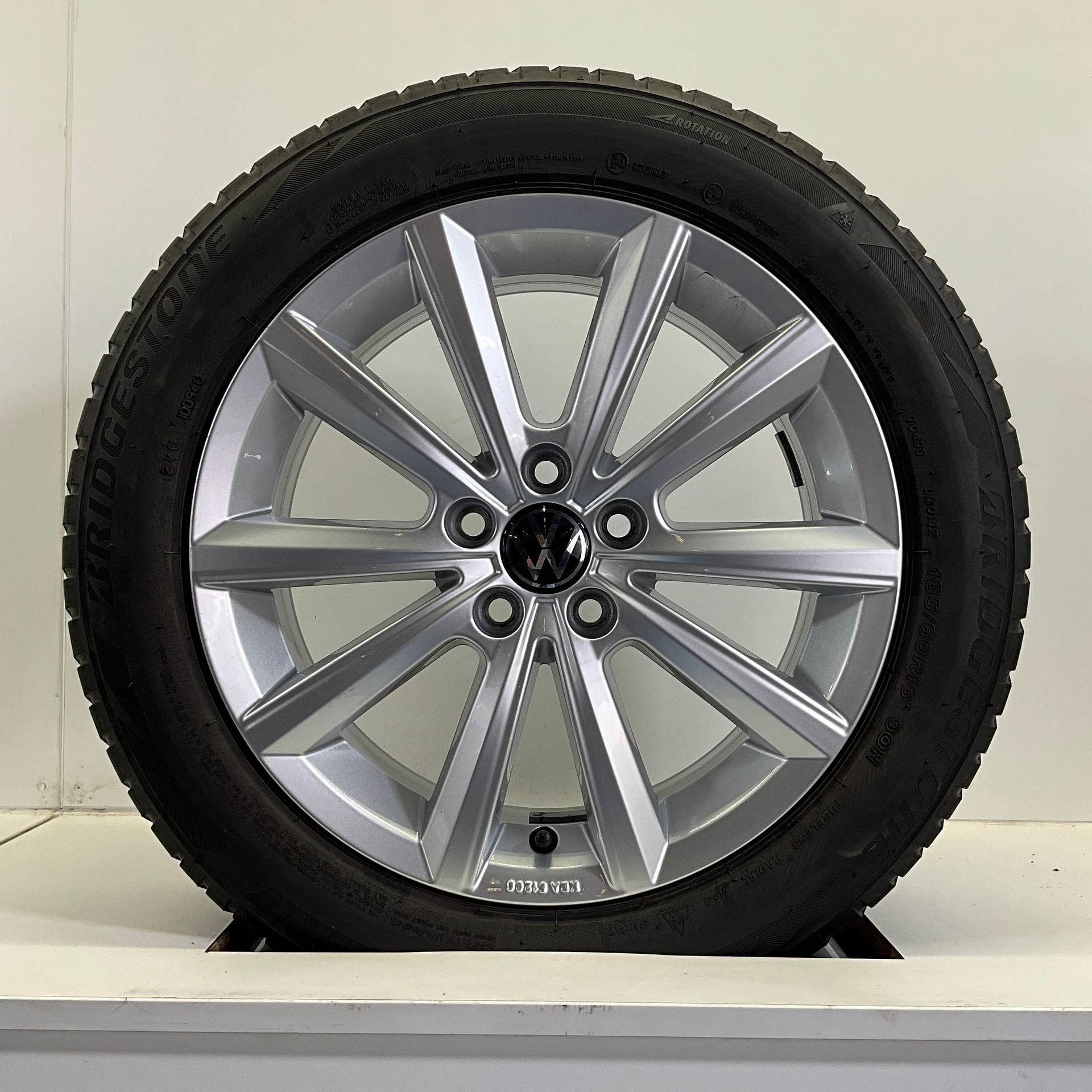 VOLKSWAGEN POLO AUDI A1 MERANO VELGEN SET WINTERBANDEN 16 IN, Auto-onderdelen, Banden en Velgen, Gebruikt, -, Banden en Velgen