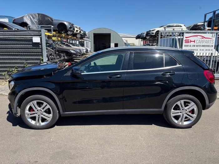 Portier 4Deurs links-achter van een Mercedes GLA (191), Gebruikt, -, Deur, Ophalen of Verzenden