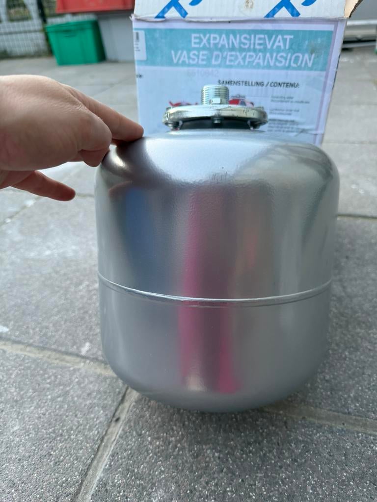 Nieuw expansievat voor sanitair, Doe-het-zelf en Bouw, Ophalen, Nieuw, Chroom, Overige typen