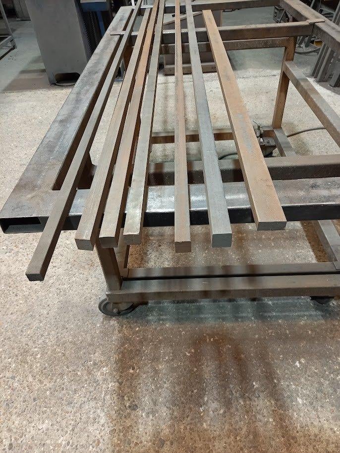 Vol vierkant staal 20x20mm en 25x25mm - vol vierkant ijzer, Bricolage & Construction, Métaux, Enlèvement, Neuf, Fer