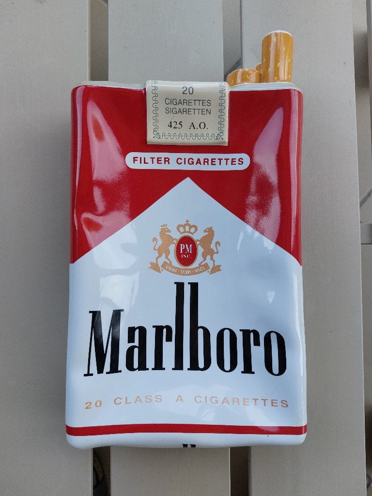 Marlboro XXL, Verzamelen, Rookartikelen, Aanstekers en Luciferdoosjes, Zo goed als nieuw, Asbak, Ophalen of Verzenden
