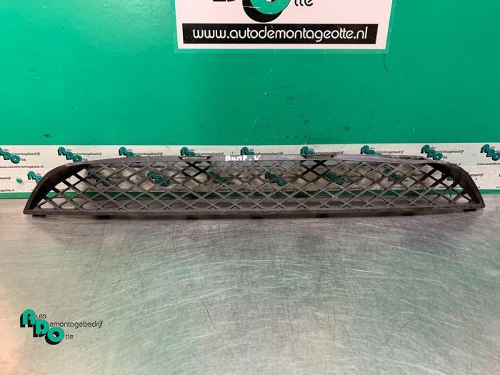 Pare-chocs grille d'un Mercedes Sprinter (Sprinter 06-), Autos : Pièces & Accessoires, Carrosserie & Tôlerie, 3 mois de garantie