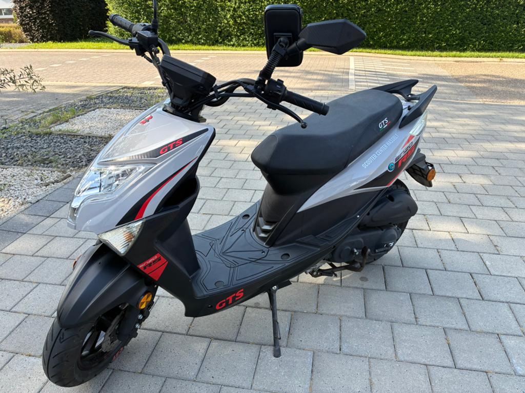 Scooter GTS ENZO RS in nieuwstaat, Ophalen, Zo goed als nieuw