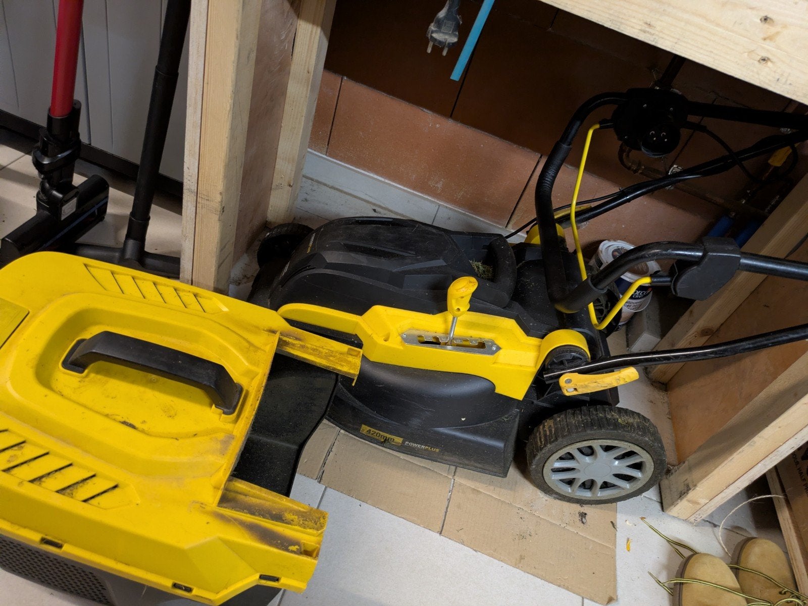 Powerplus Grasmachine, Ophalen