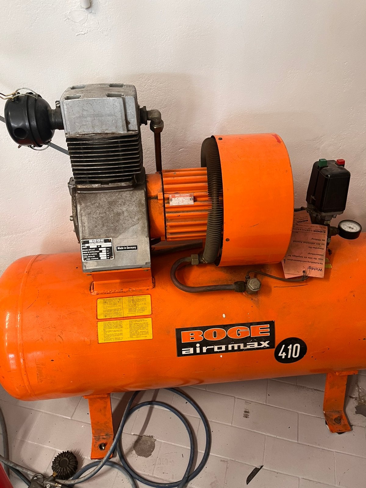 Compressor Boge, Doe-het-zelf en Bouw, Compressors, 100 liter of meer, Ophalen, Gebruikt, 10 bar of meer