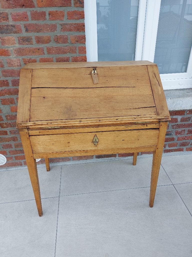 Secrétaire ancien, Enlèvement, Utilisé