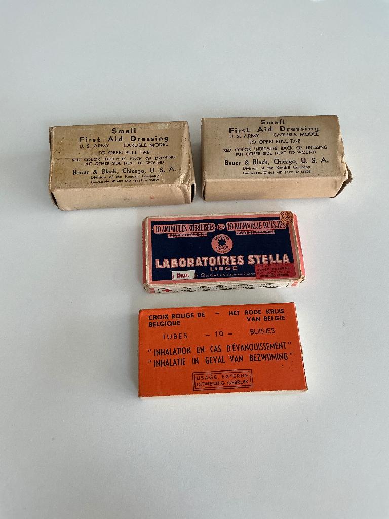 Pakket vintage verbanden , joodtinctuurampullen …, Antiek en Kunst, Ophalen
