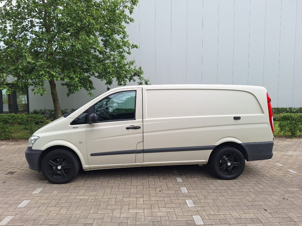Mercedes Vito 113CDI | 100dkm, Auto's, Bestelwagens en Lichte vracht, 100 kW, Euro 5, Zwart, Mercedes-Benz