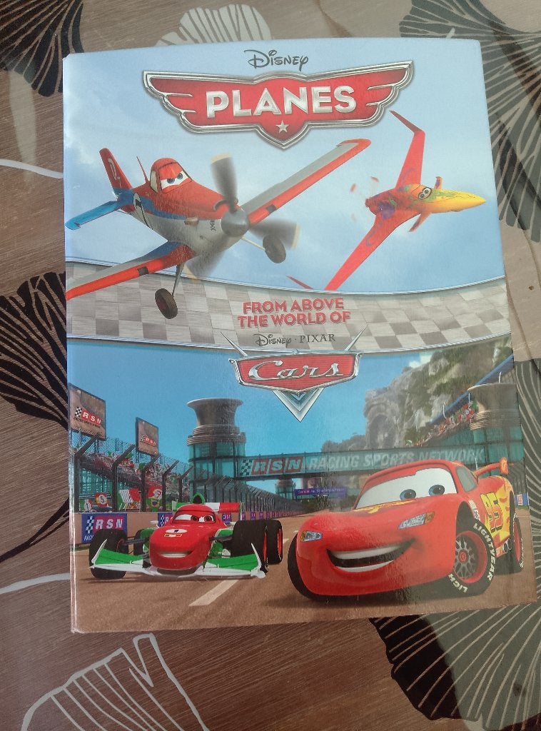 Boek over vliegtuigen en auto's, Verzamelen, Ophalen