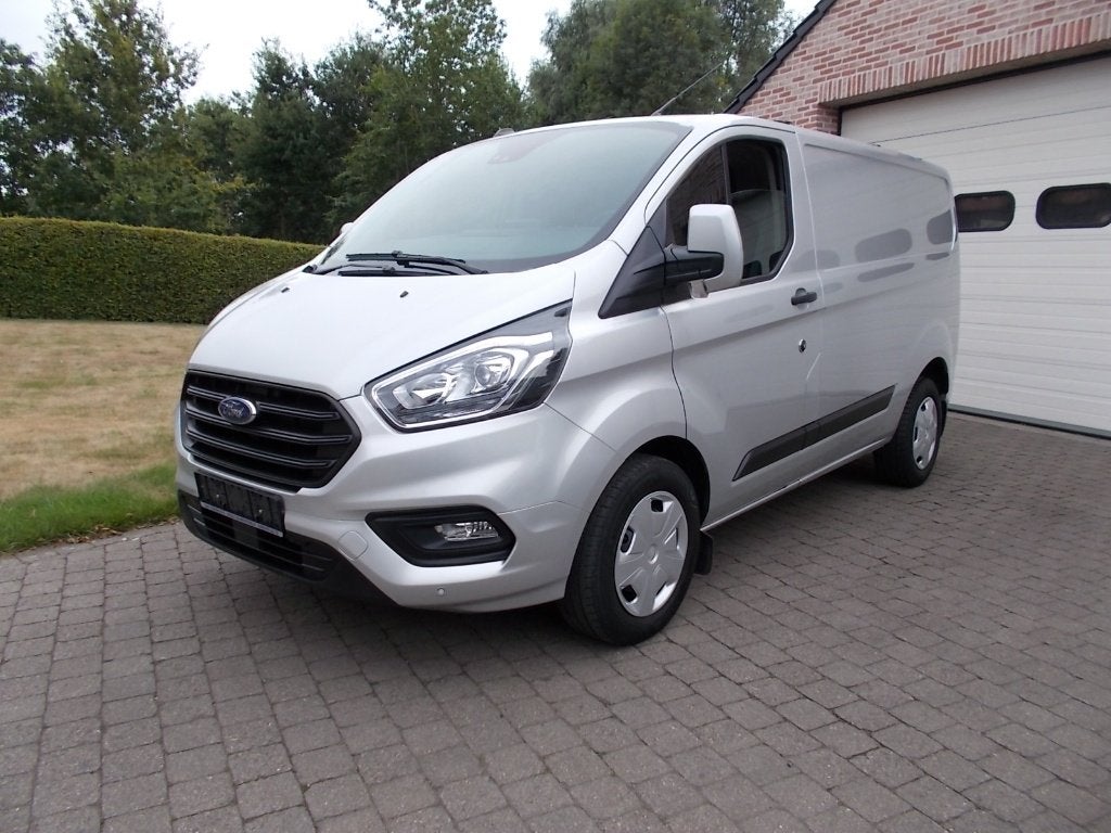 Ford Transit Custom Navi - Dodehoekwaarschuwing, Auto's, Bestelwagens en Lichte vracht, Euro 6, USB, Bedrijf, 5 deurs