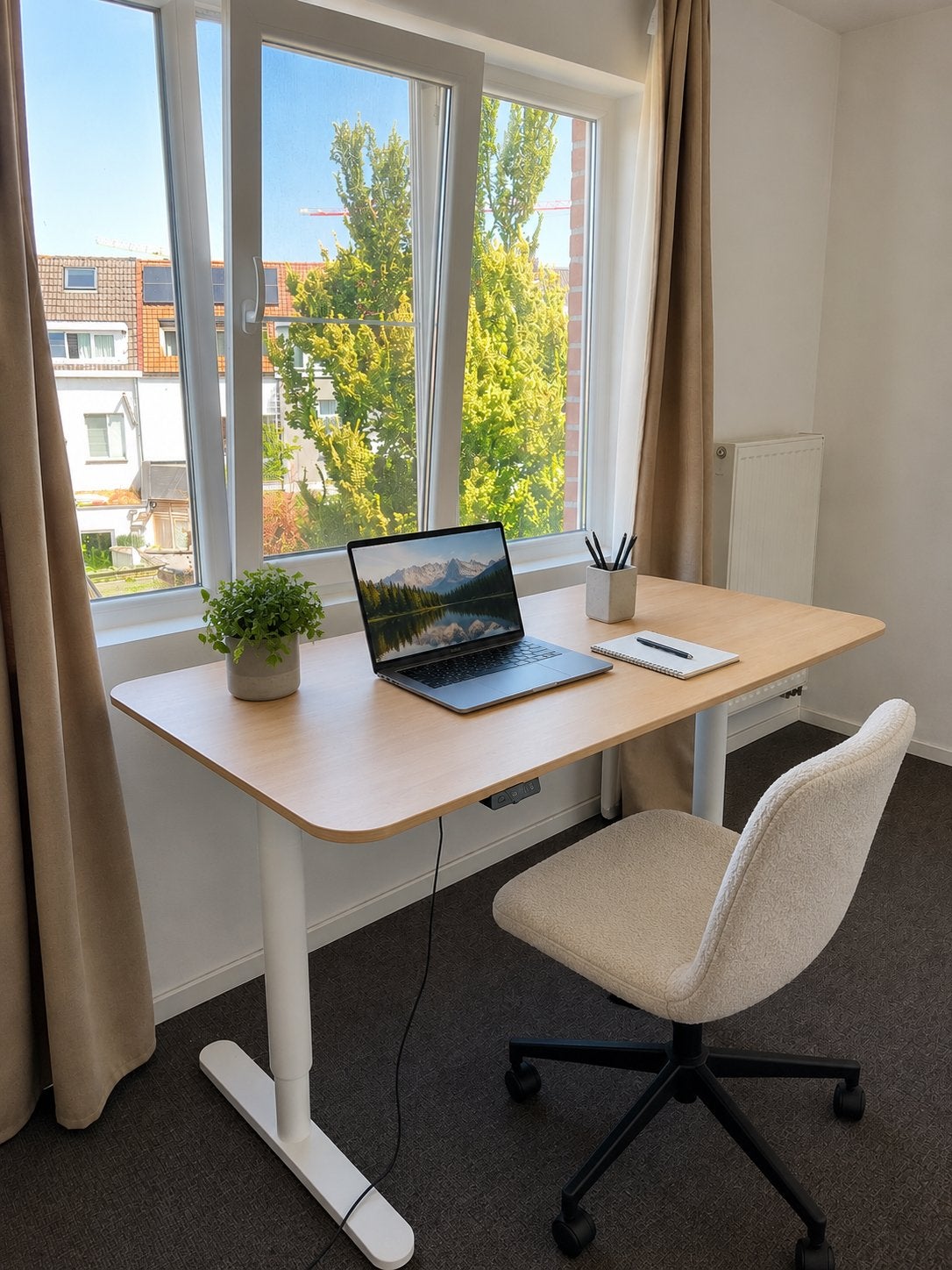 Elektrisch zit-sta bureau IKEA BEKANT – licht eiken / wit, Ophalen, Zit-sta bureau, 160 cm, Spaanplaat of MDF