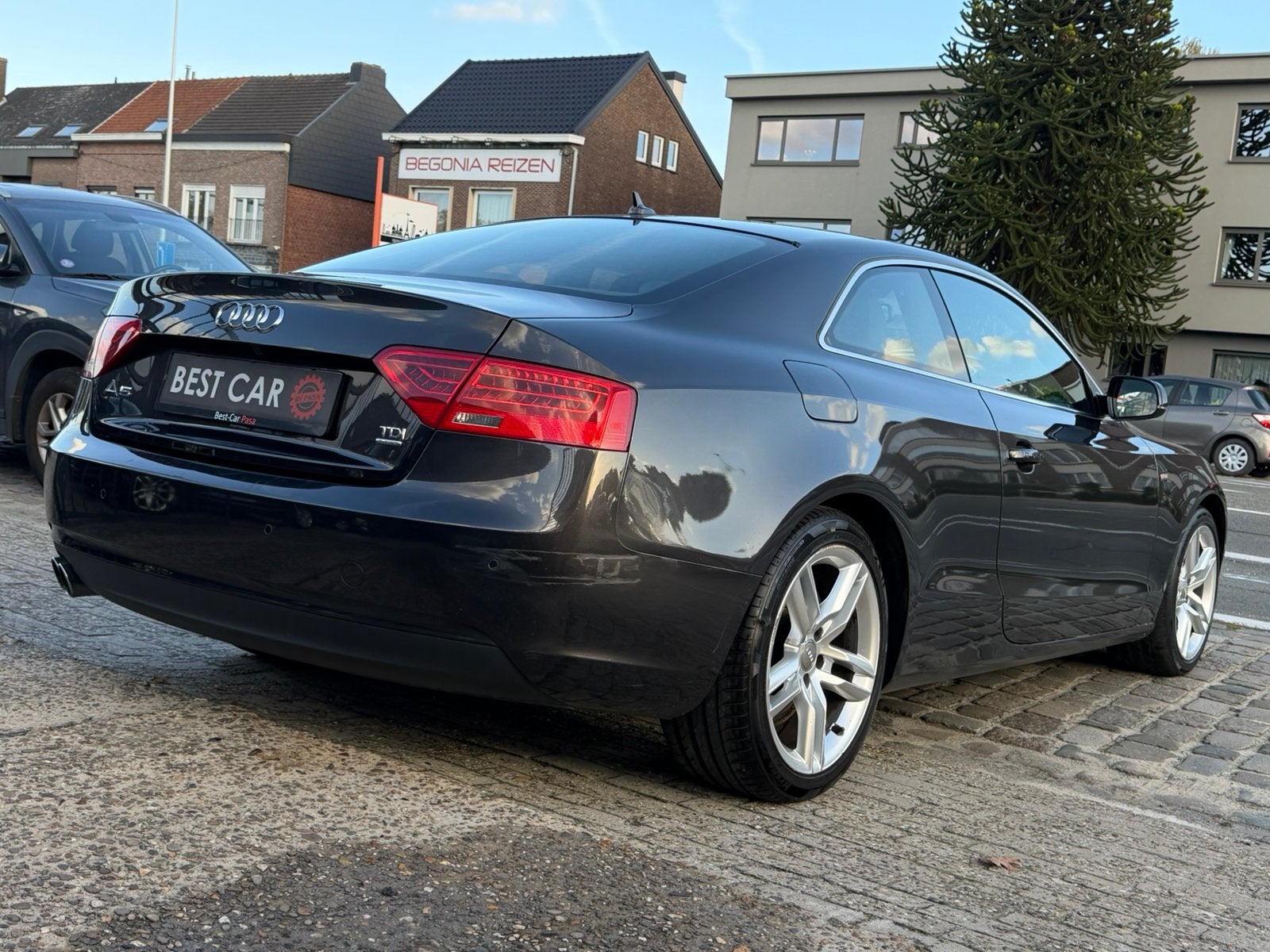 Audi A5 2.0TDi Quattro * S Line, Auto's, Bluetooth, Zwart, 4 cilinders, https://public.car-pass.be/vhr/8ad5410e-1818-4b8e-b223-969315086735