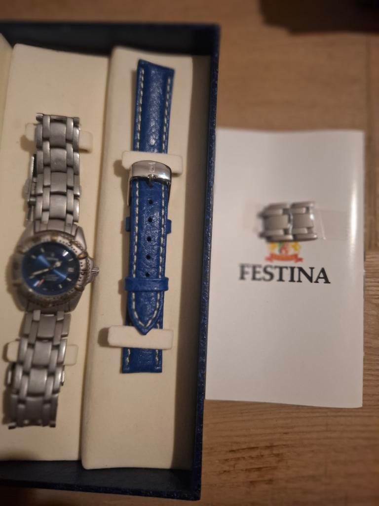 Festina met reserve bandje, Ophalen