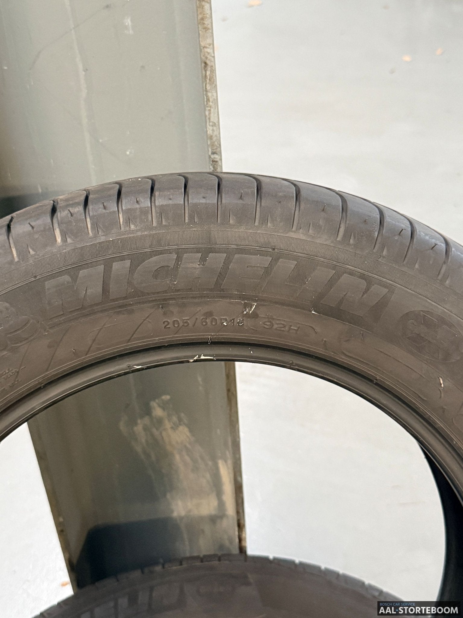 2x zomerbanden 205/60R16 92H Michelin Energy Saver, Auto-onderdelen, Banden en Velgen, Band(en), Zomerbanden, 16 inch, 205 mm