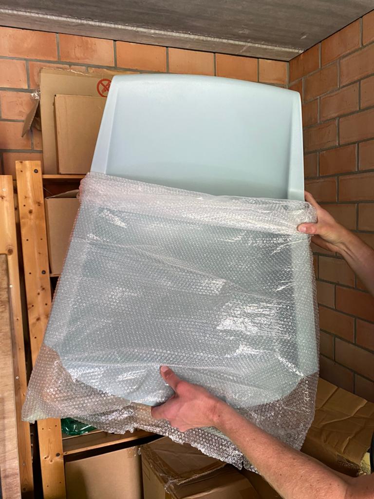 2 Kave Home eetkamerstoelen, Ophalen, Kunststof, Twee, Blauw