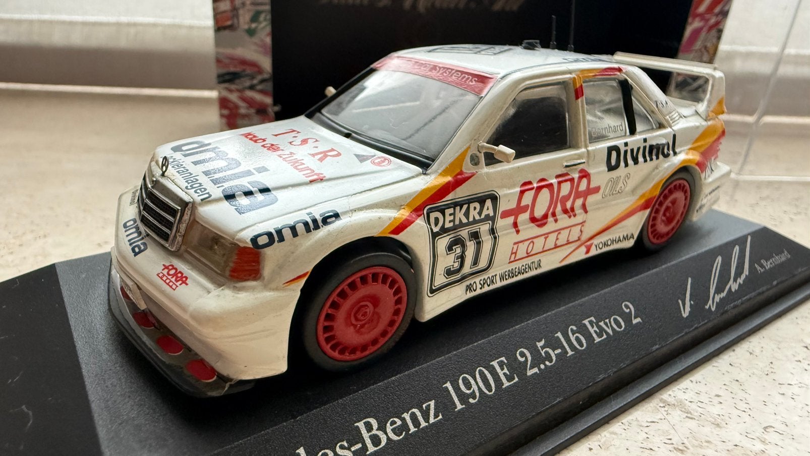 Mercedes 190 2.5 16v DTM 1994 Bernhard, Enlèvement ou Envoi, Comme neuf, Voiture, MiniChamps