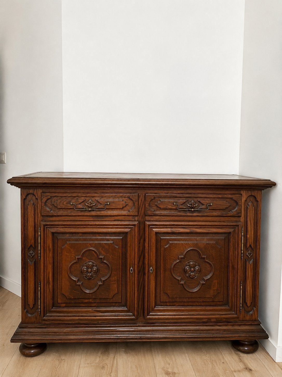 Buffet ancien en bois massif, Maison & Meubles, Enlèvement ou Envoi, Comme neuf