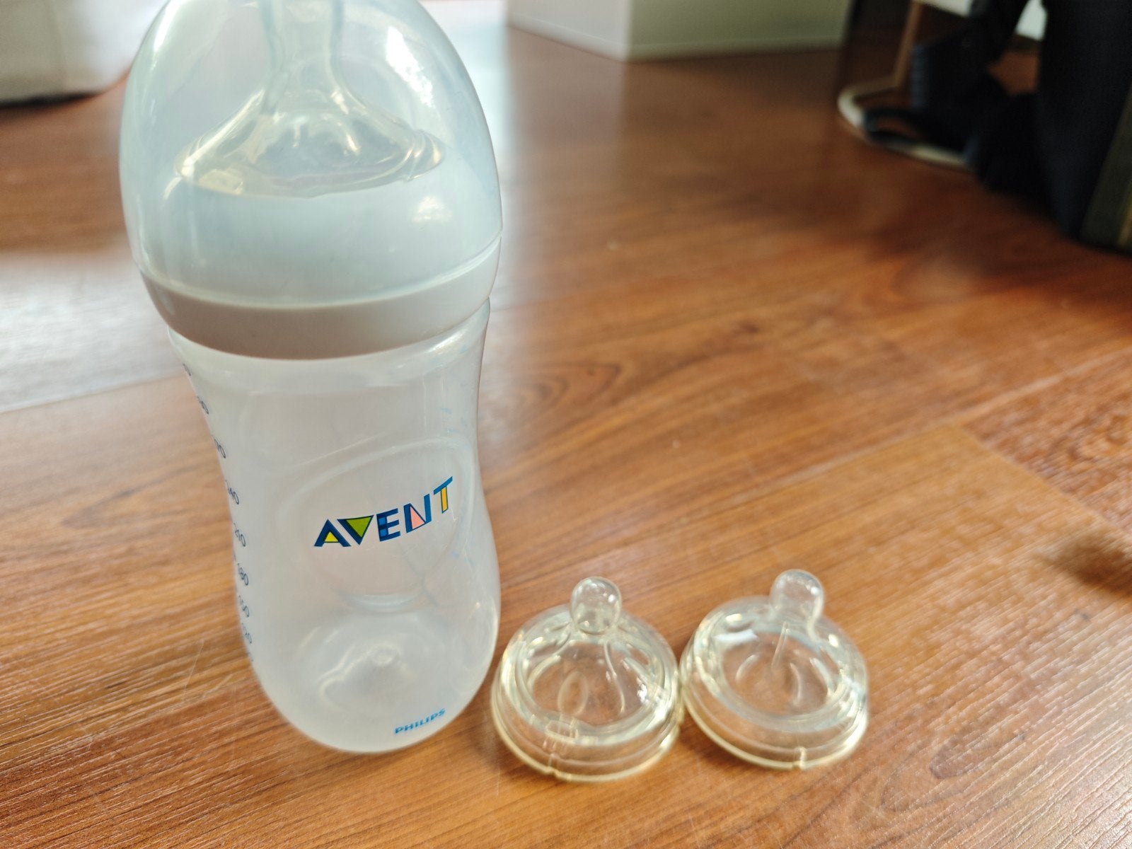 Biberon et 2 sucettes AVENT, Enlèvement