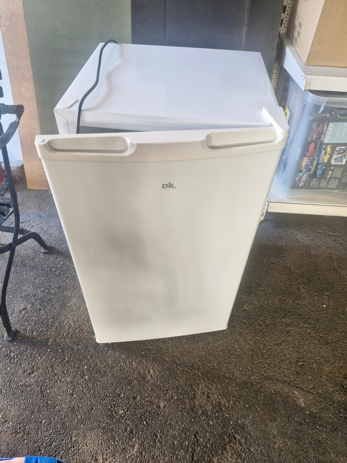 Réfrigérateur propre de 83 cm de haut, 49 cm de large et 48, Enlèvement