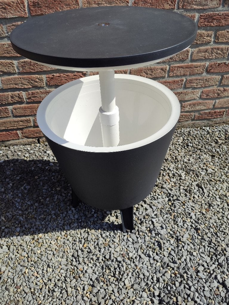 Table glacière de jardin Keter Cool Bar 30L – Bon état, Enlèvement, Comme neuf, Glacières, Élément de refroidissement