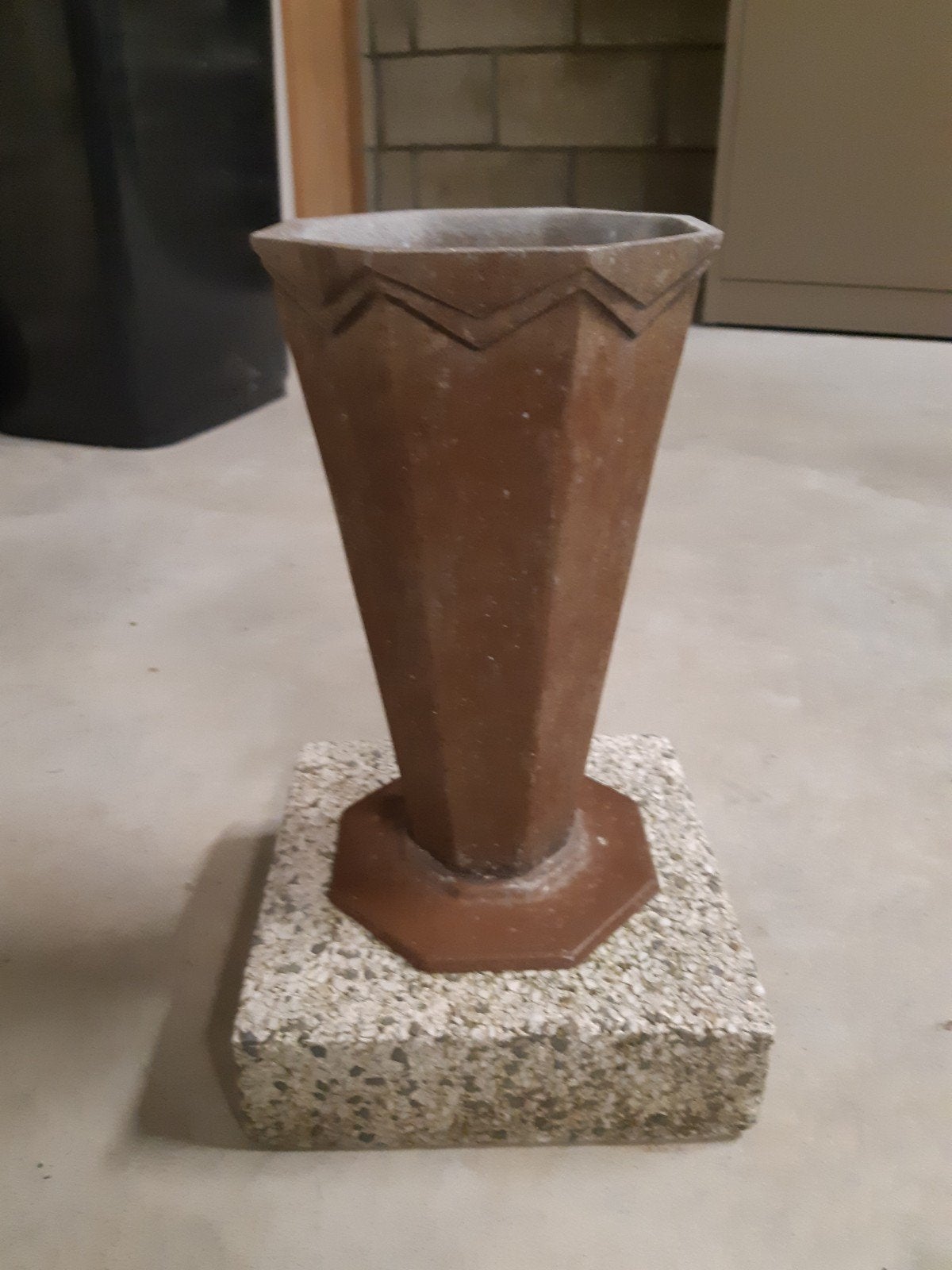 Vase socle en pierre et dessus aluminium, Jardin & Terrasse, Enlèvement ou Envoi