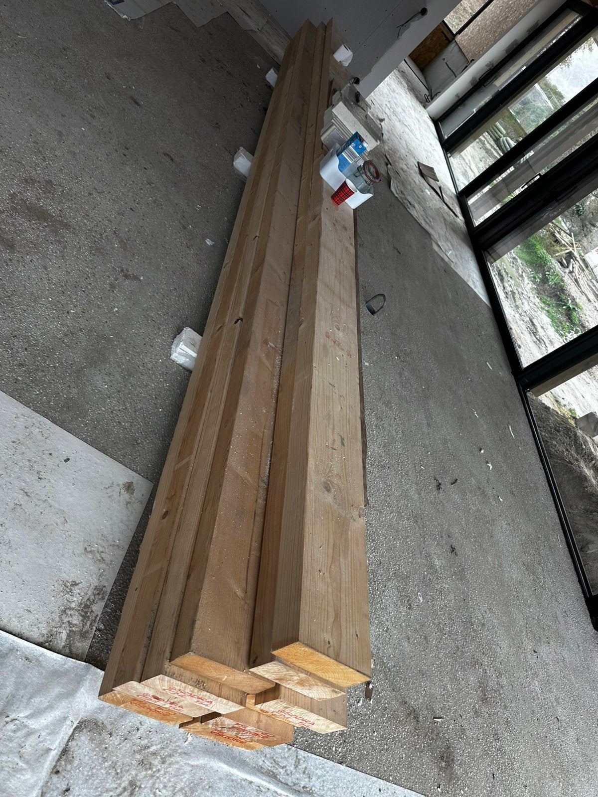 Lot van 10 balken 5,40 meter lang, Tuin en Terras, Ophalen, Zo goed als nieuw, Balken