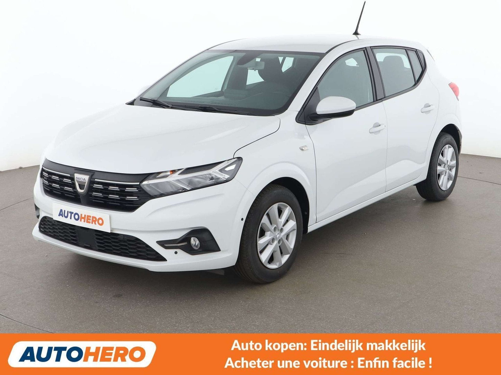 Dacia Sandero 1.0 SCe Comfort (bj 2022), Auto's, Stof, Gebruikt, Overige brandstoffen, Wit
