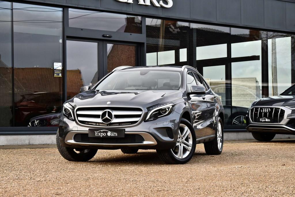 Mercedes-Benz GLA 180 GLA 180 7G-DCT Urban*CAMERA*LEDER*XENO, 122 pk, Gebruikt, 4 cilinders, Bedrijf