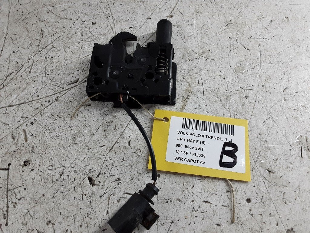 MOTORKAP SLOT Volkswagen Polo VI (AW1) (01-2017/11-2021), Gebruikt, Volkswagen, Volkswagen AG, Kundenbetreuung@volkswagen.de