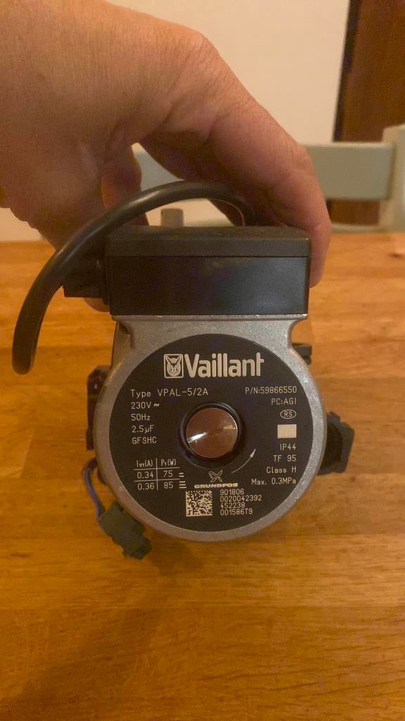 Vaillant pomp, Doe-het-zelf en Bouw, Ophalen, Nieuw
