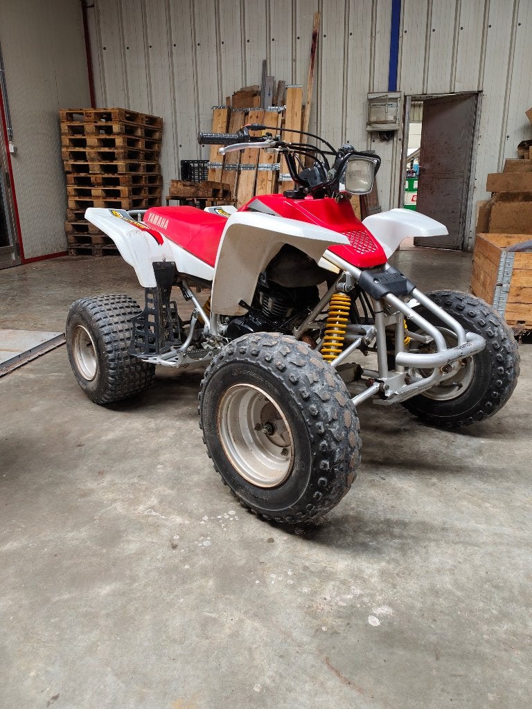 Blaster 200, Motos, 200 cm³