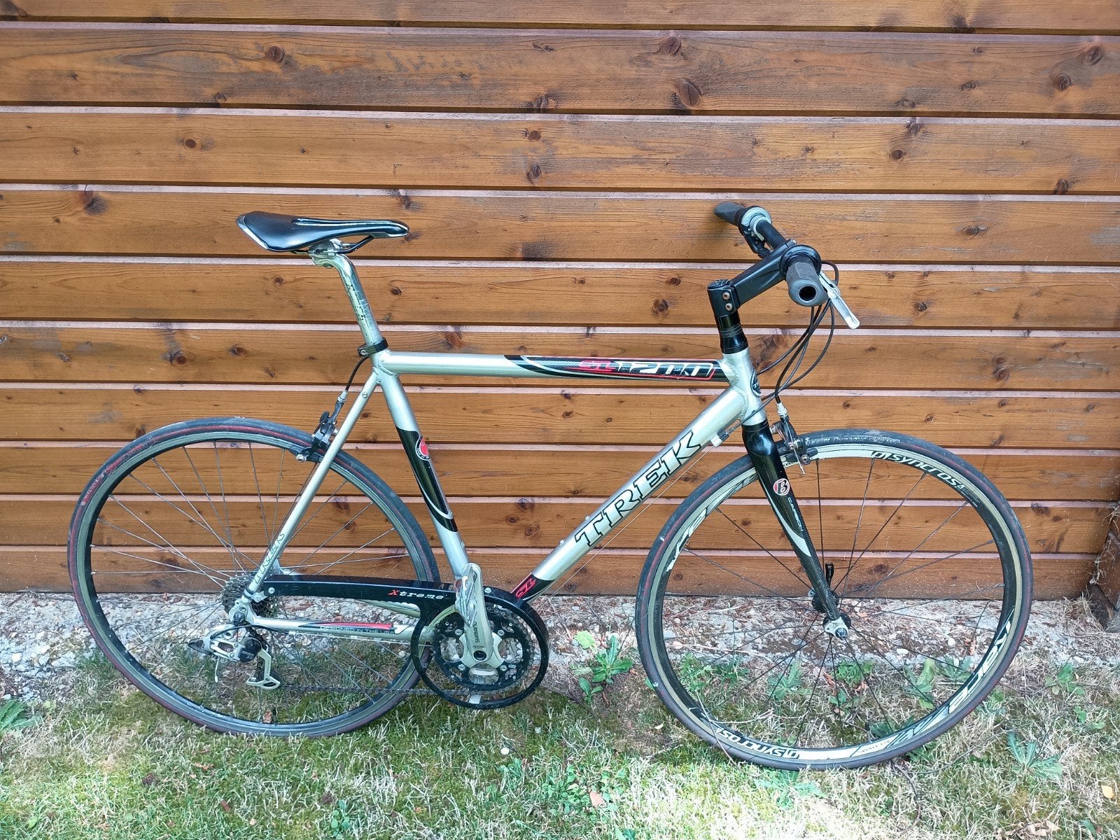 Trek racefiets met recht stuur, 28 inch, Velgrem, Zo goed als nieuw, Meer dan 20 versnellingen