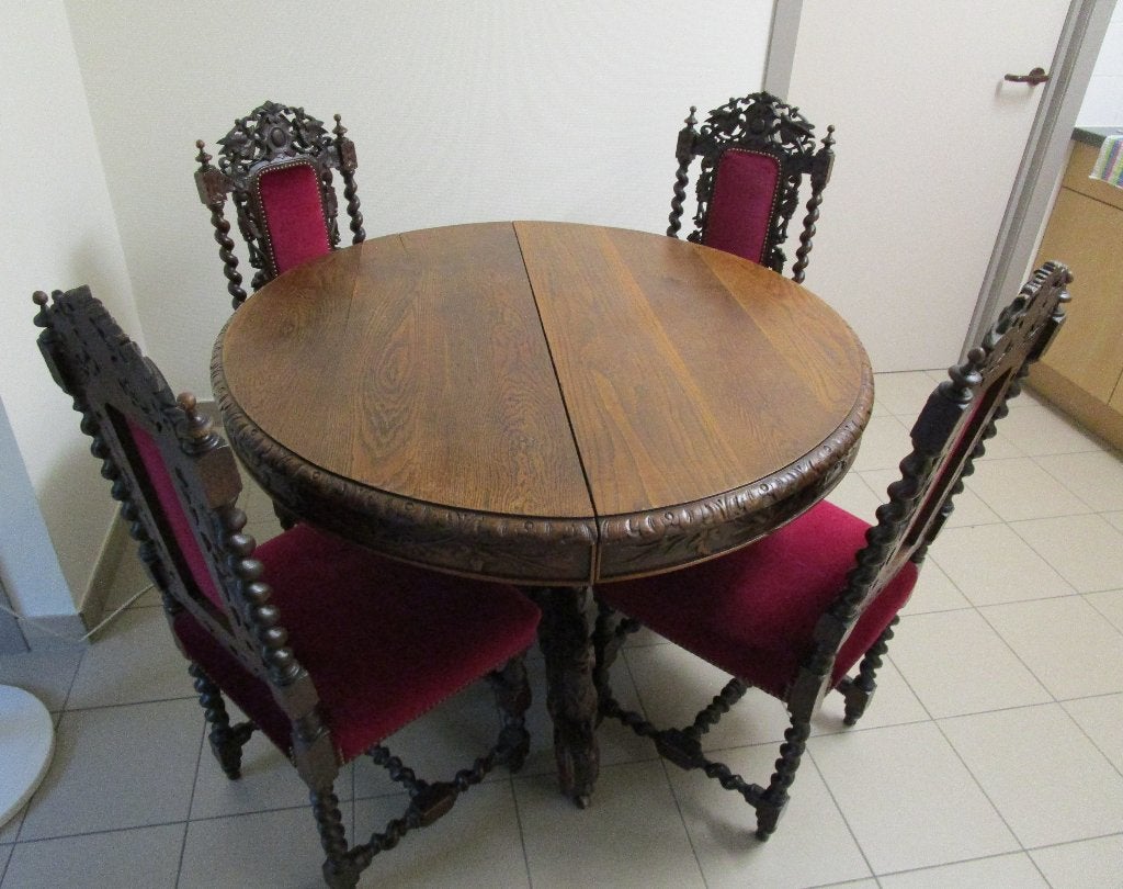 Antiek ronde tafel met stoelen, Ophalen
