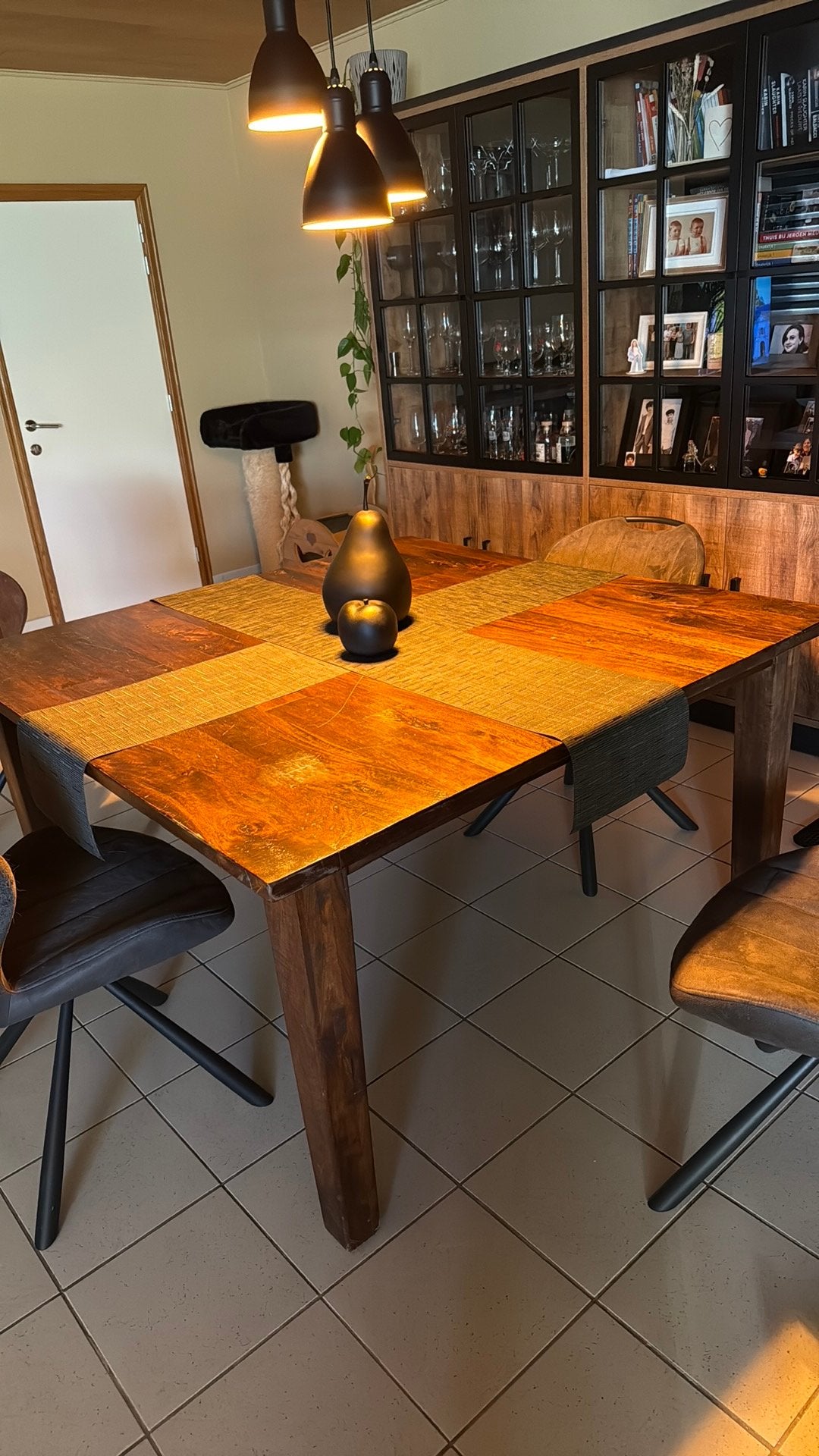 Eiken vierkante tafel, Huis en Inrichting, Tafels | Eettafels, Ophalen, Gebruikt, Vijf personen of meer, Robust
