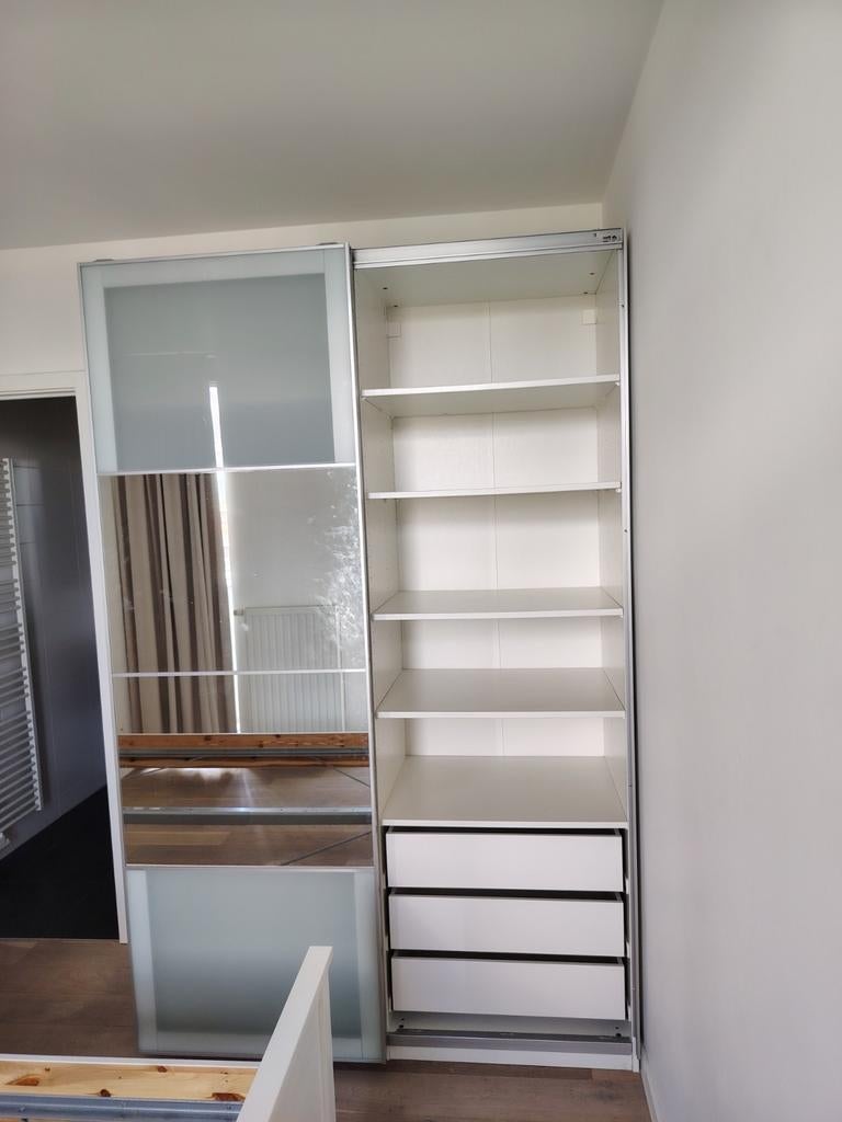 IKEA PAX Kleerkast – Schuifdeuren met Spiegel, 100 tot 150 cm, 200 cm of meer, Zo goed als nieuw, 50 tot 75 cm