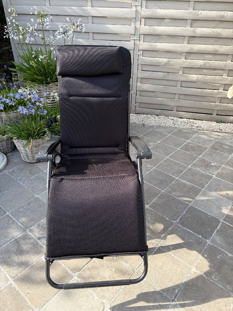 Zwarte verstelbare relax ligzetel met kussen Exterioo Vinci, Tuin en Terras, Ligbedden, Ophalen, Nieuw, Aluminium, Inklapbaar