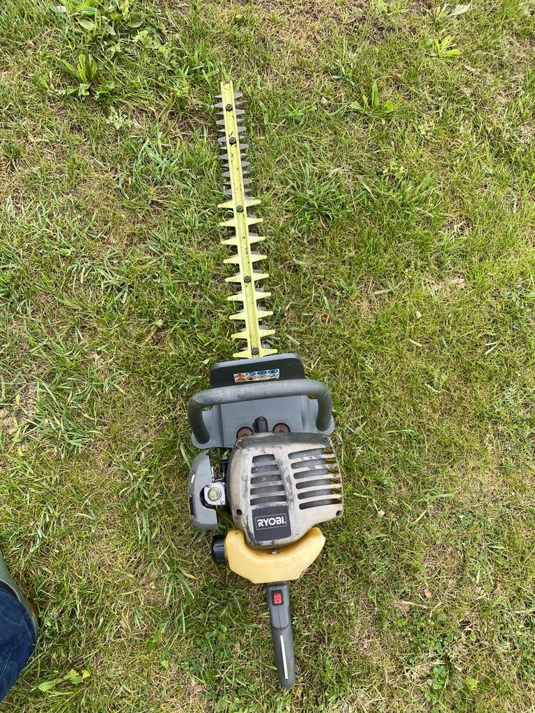 Taille-haies Ryobi, Enlèvement, Utilisé