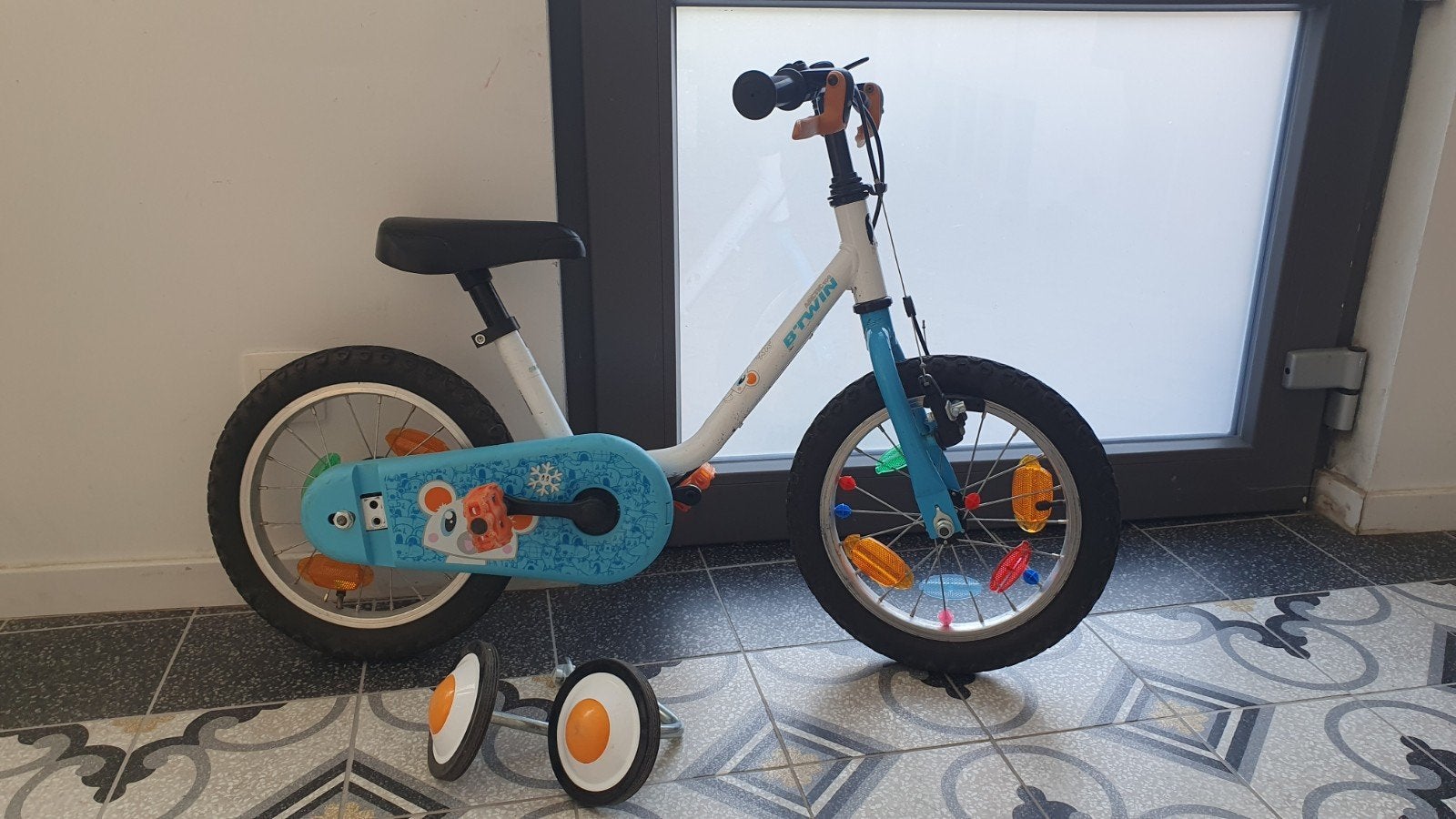 Kinderfiets, B'Twin 14 inch uit de serie Arctic 100, Ophalen, Zijwieltjes, Gebruikt, Minder dan 16 inch