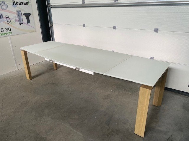 (3) Mooie uitschuifbare glazen tafel., Huis en Inrichting, Ophalen, Zo goed als nieuw